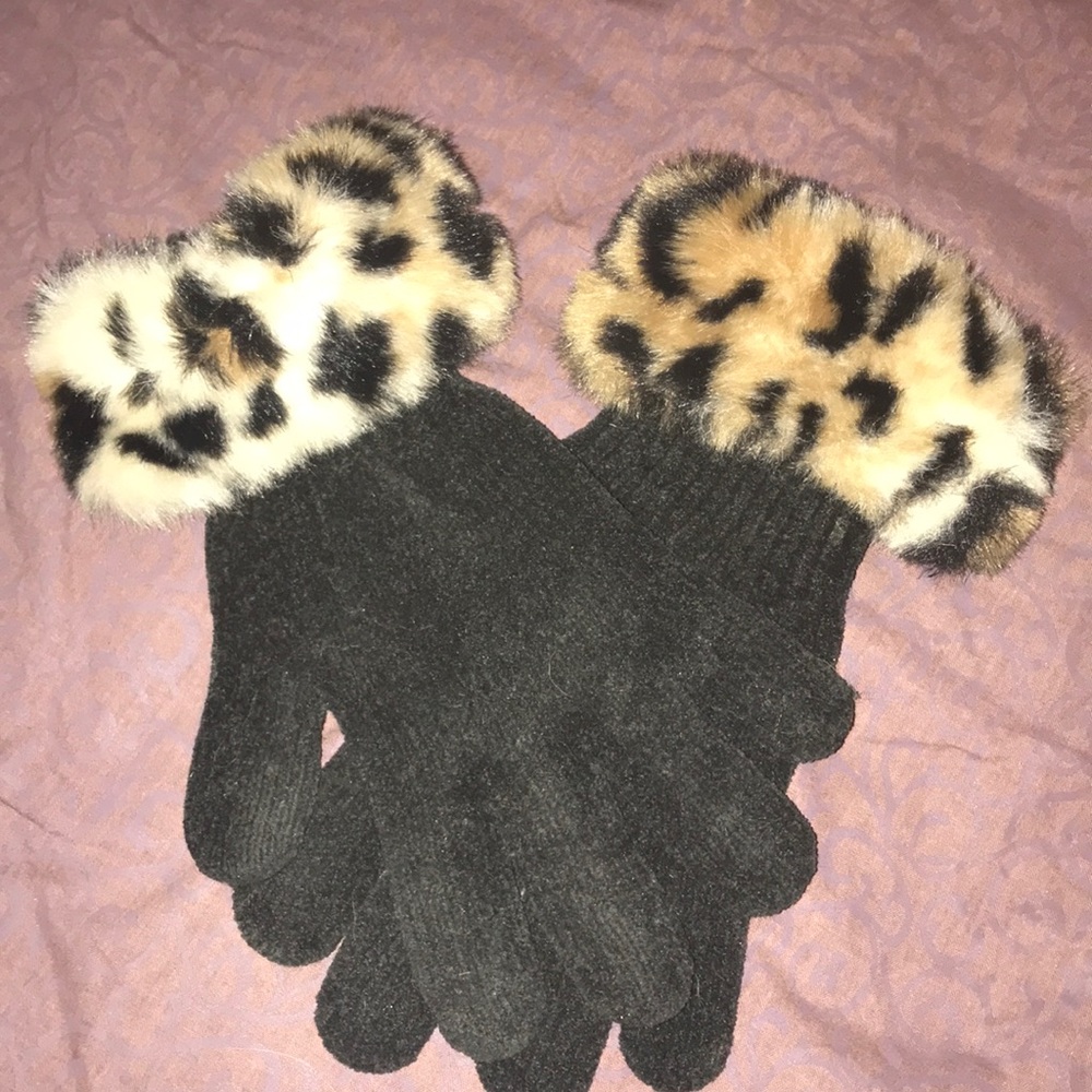 Leopard Faux Fur Gloves